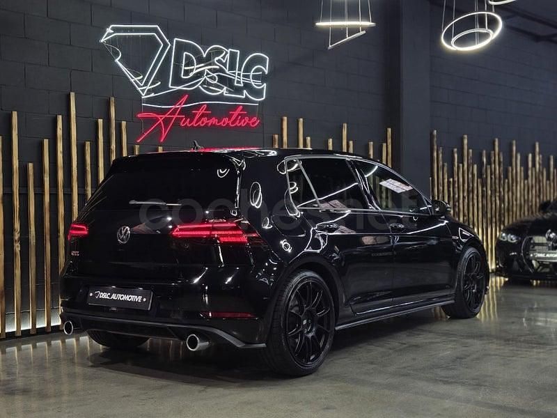 Usado VW Golf VII GTI 245 CV (180 kW) 2019 Negro Berlina