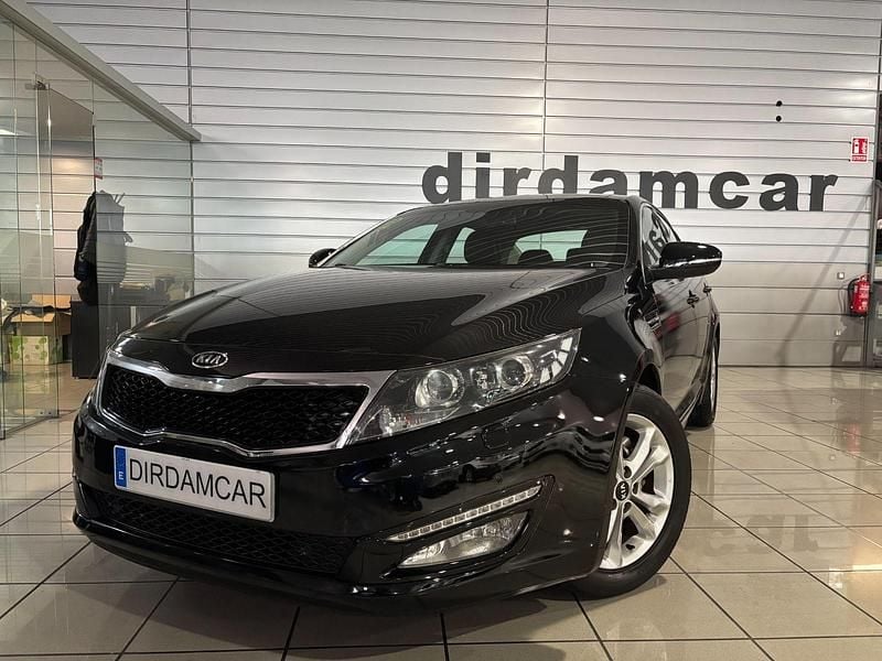 Usado Kia Optima 136 CV (100 kW) 2013 Negro Berlina