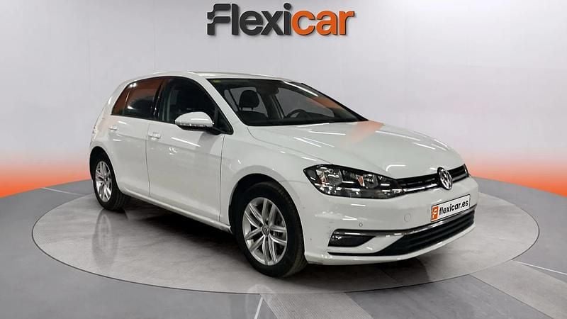 Usado VW Golf VII Advance 125 CV (91 kW) 2017 Blanco Berlina