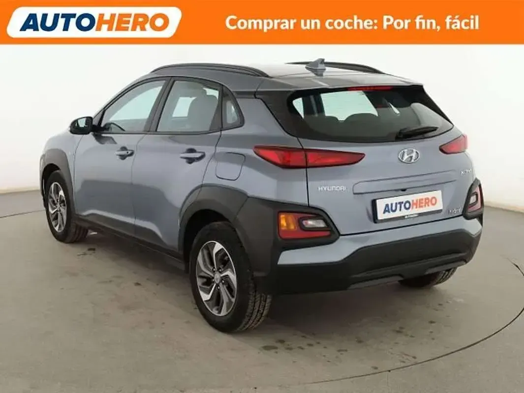 Używany Hyundai Kona 141 KM (103 kW) 2021 Szary SUV