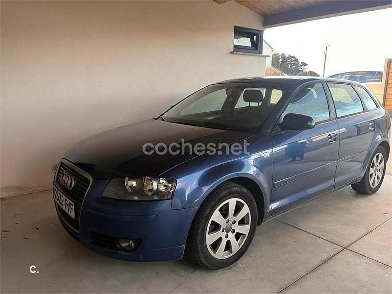 Usado Audi A3 105 CV (77 kW) 2007 Azul Utilitario