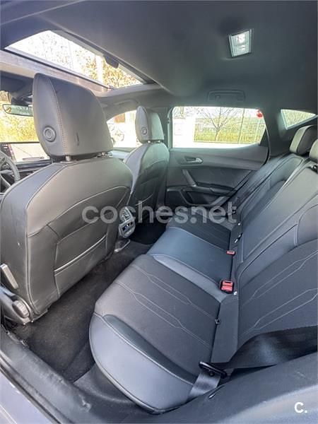 Usado Cupra Leon 150 CV (110 kW) 2024 Gris / plata Berlina