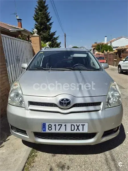 Käytetty Toyota Corolla Verso Sport 177 HP (130 kW) 2006 Peessi Tila-auto