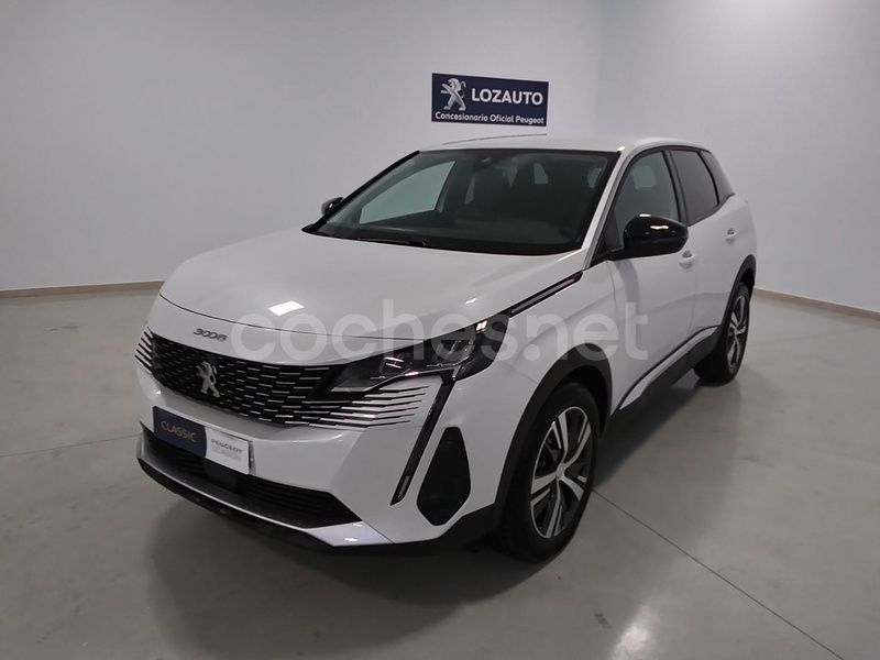 Usado Peugeot 3008 Allure 130 CV (95 kW) 2022 Blanco SUV