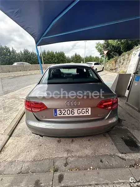 Usado Audi A4 160 CV (117 kW) 2008 Gris / plata Berlina