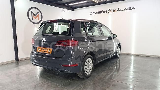 Usado VW Golf Sportsvan Edition 115 CV (84 kW) 2018 Gris / plata Monovolumen