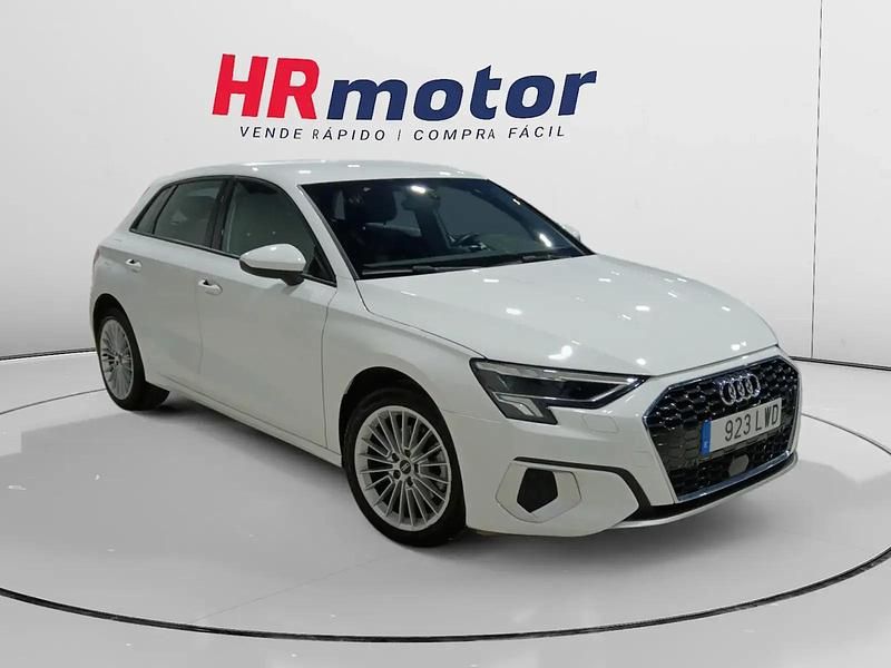 Plateado Usado 2021 Audi A3 Advanced Utilitario | 21.300 € (Buen precio) - Imagen 1/4