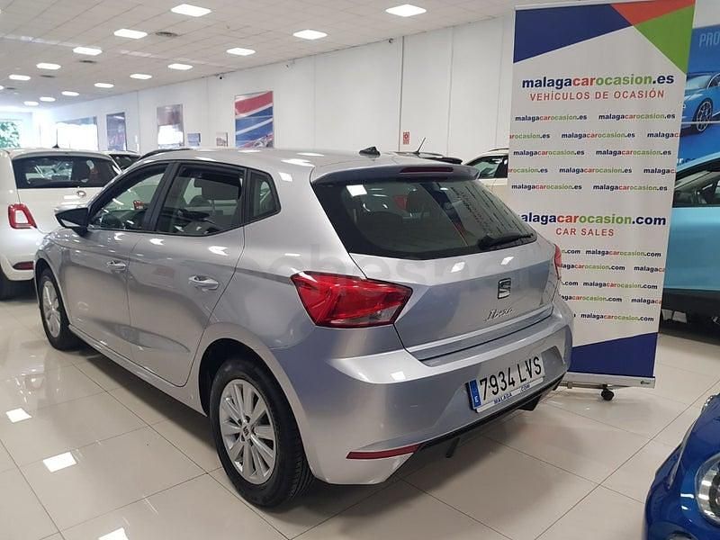 Usado Seat Ibiza Reference 80 CV (58 kW) 2021 Gris / plata Utilitario