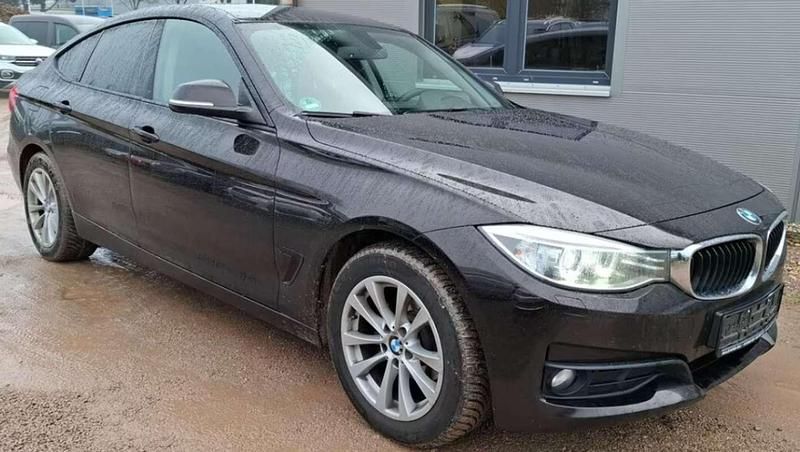 Usado BMW 318 Gran Turismo Comfort Edition 143 CV (105 kW) 2015 Negro Berlina