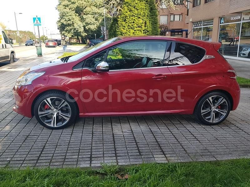 Usado Peugeot 208 GTi 200 CV (147 kW) 2013 Rojo Utilitario