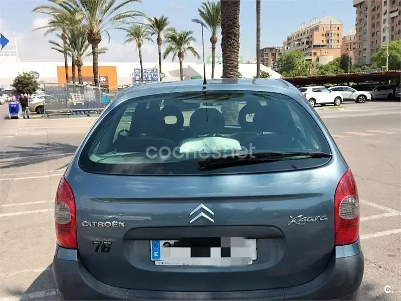 Usado Citroën Xsara Picasso 110 CV (80 kW) 2008 Gris / plata Monovolumen
