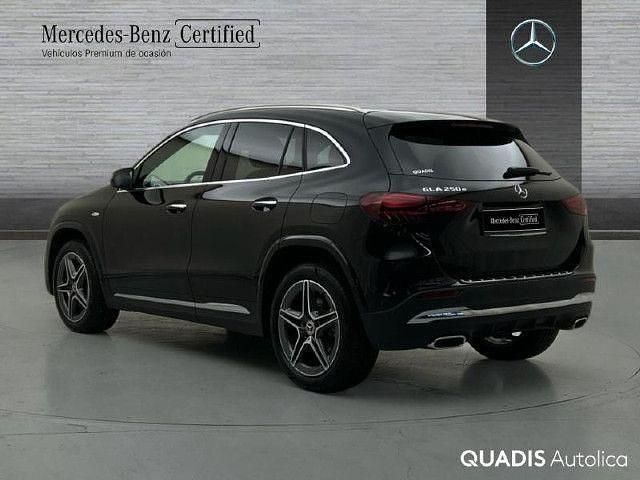 Usado Mercedes GLA250 AMG line 218 CV (160 kW) 2026 Negro noche SUV