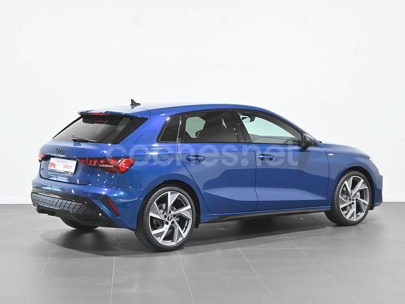 Usado Audi A3 S-Line 150 CV (110 kW) 2025 Azul Berlina