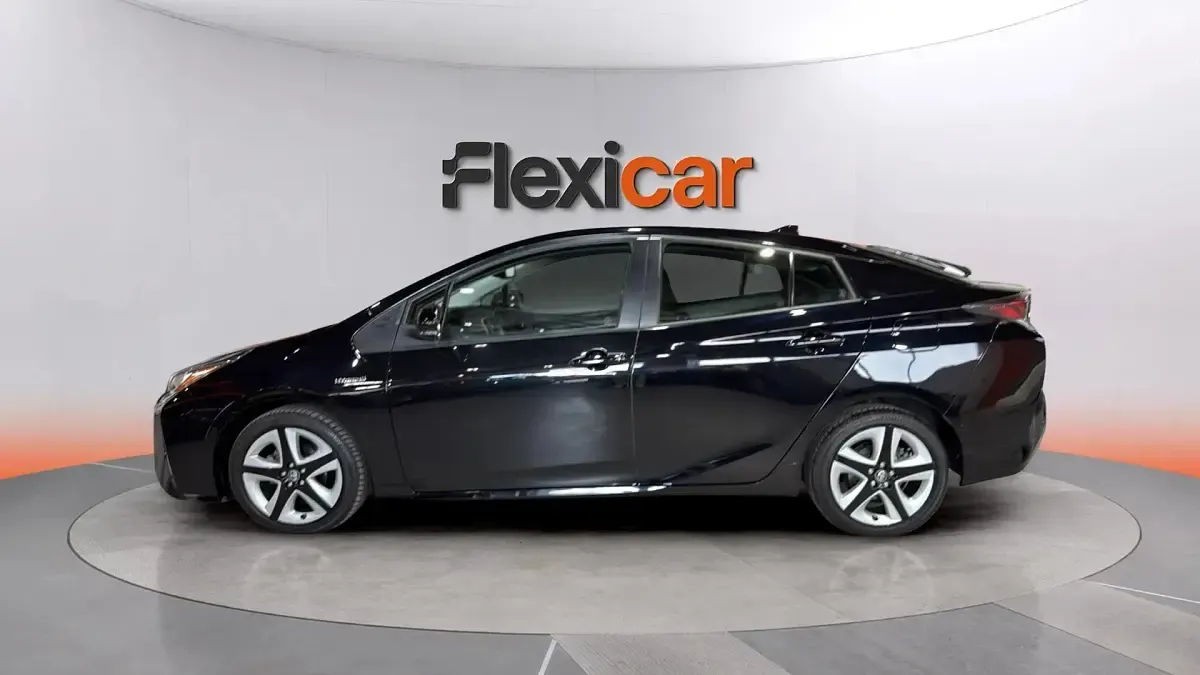 Usado Toyota Prius 122 CV (89 kW) 2018 Negro Utilitario