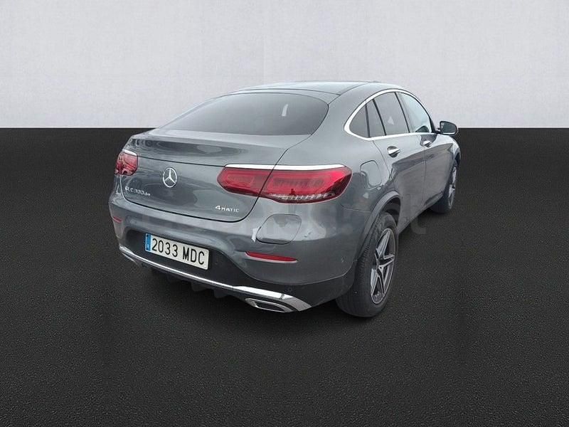 Usado Mercedes GLC300e 306 CV (225 kW) 2022 Gris / plata Coupe