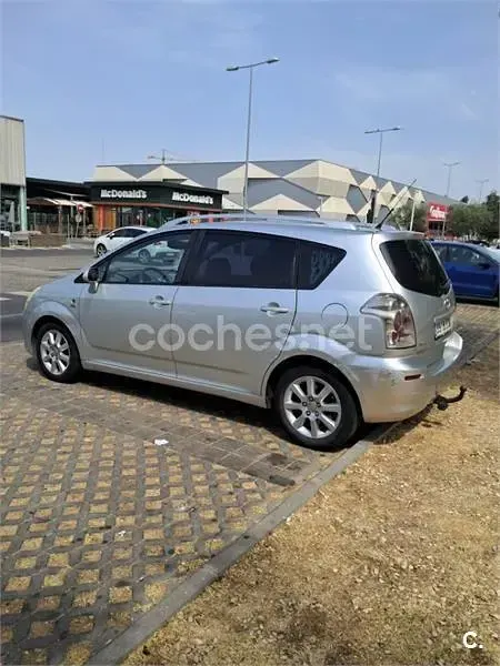 Usado Toyota Corolla Verso Sol 116 CV (85 kW) 2004 Gris / plata Monovolumen