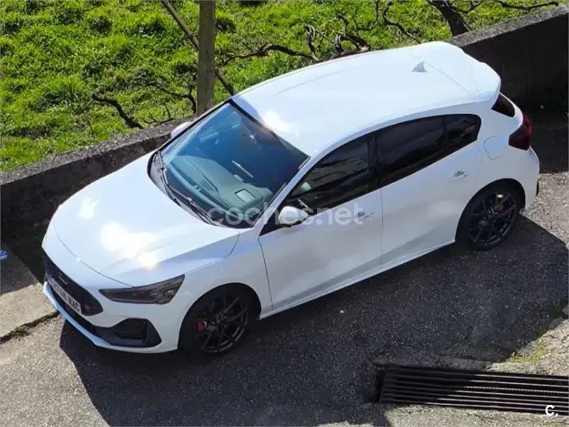 Usado Ford Focus ST 280 CV (205 kW) 2024 Blanco Berlina