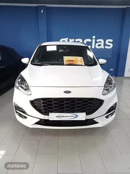 Usado Ford Kuga ST-Line 225 CV (165 kW) 2023 Blanco SUV