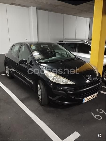 Usado Peugeot 207 70 CV (51 kW) 2009 Negro Berlina