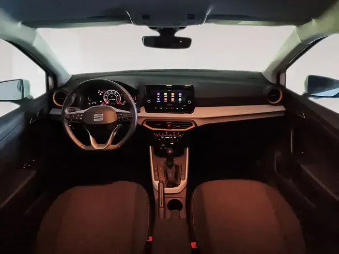 Usado Seat Arona Style 115 CV (84 kW) 2025 Blanco SUV