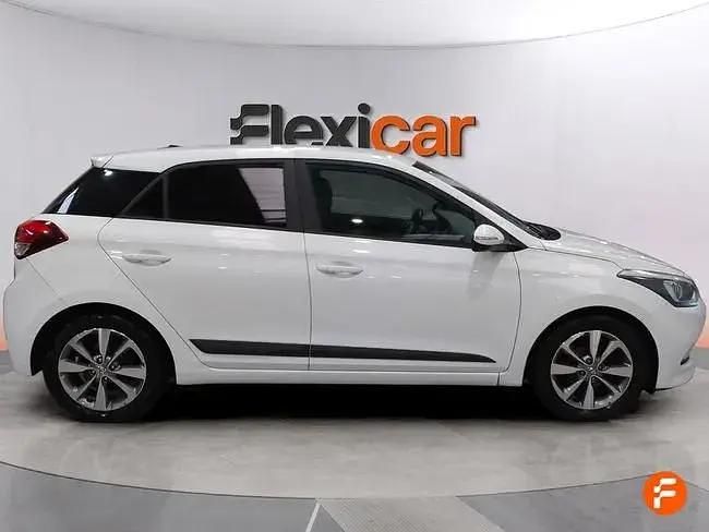 Usado Hyundai i20 84 HP (61 kW) 2017 Branco