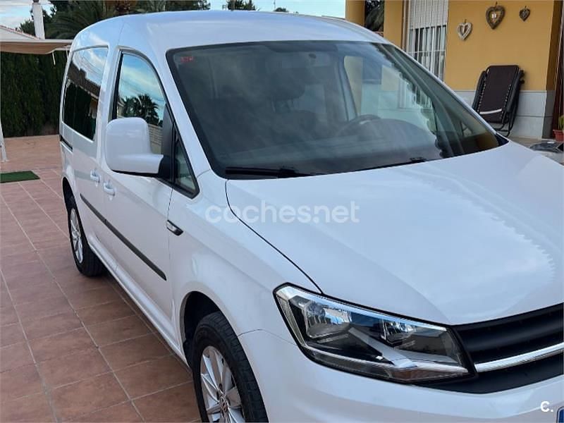 Usado VW Caddy 75 CV (55 kW) 2016 Blanco Monovolumen