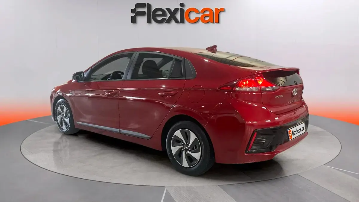 Usado Hyundai Ioniq 141 CV (103 kW) 2019 Rojo Utilitario