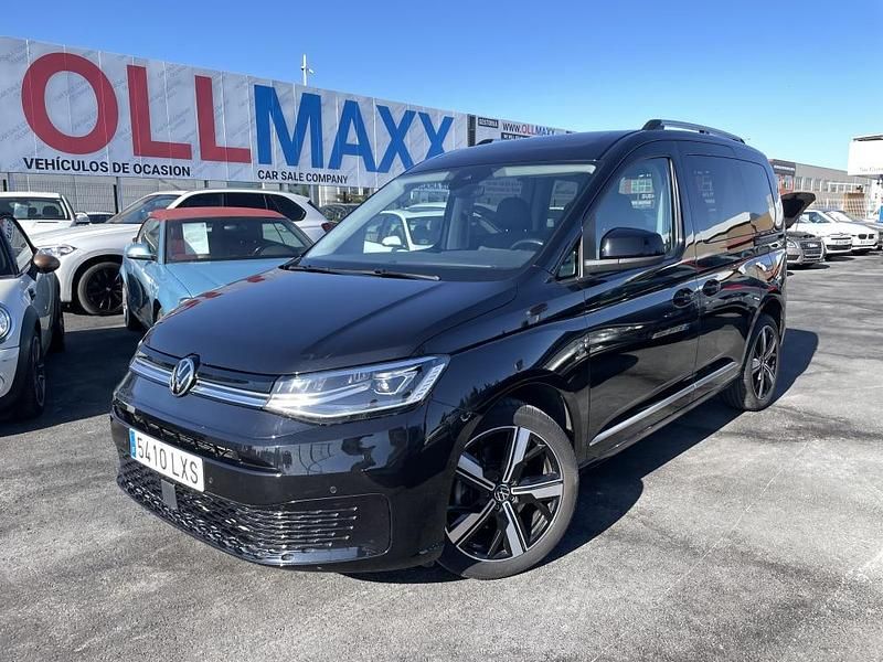 Usado VW Caddy 122 CV (89 kW) 2021 Negro metalico Monovolumen