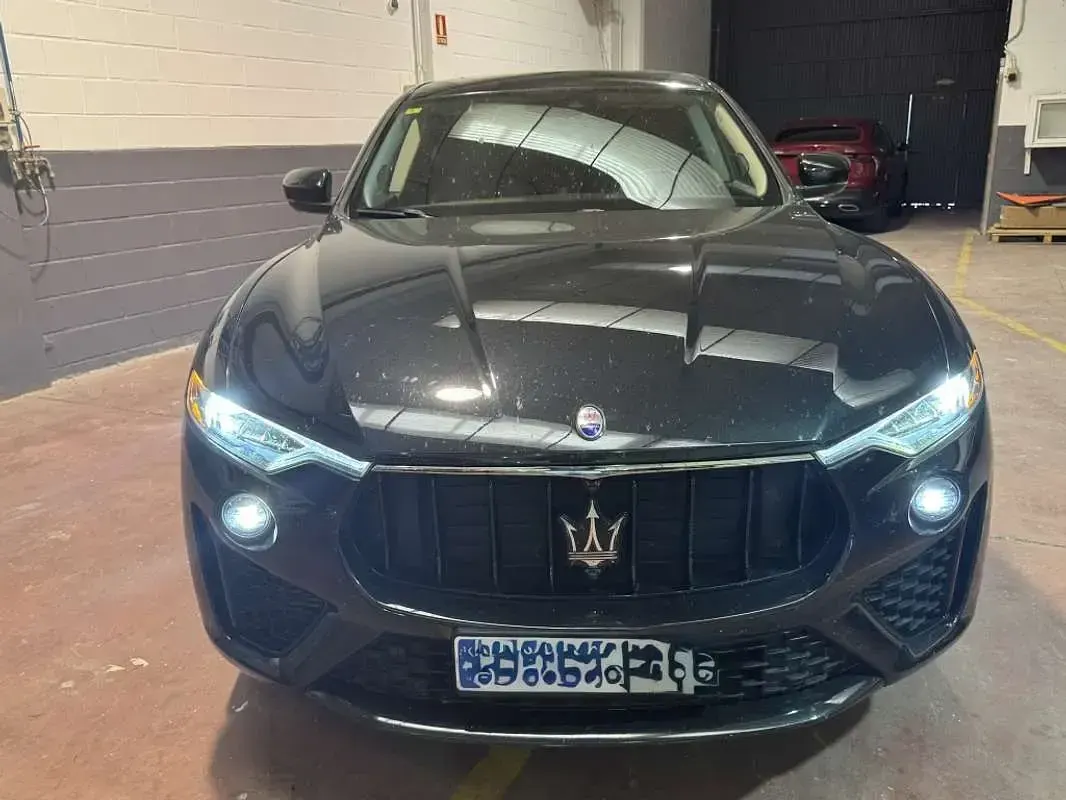 Usado Maserati Levante 430 CV (316 kW) 2020 Negro SUV