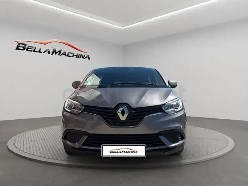 Usado Renault Grand Scénic IV LIMITED 120 CV (88 kW) 2021 Gris / plata Monovolumen