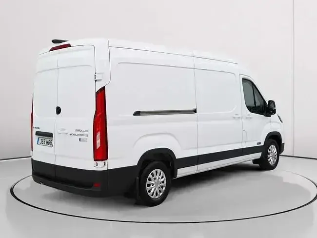 Usado Maxus eDeliver 3 150 kW (204 CV) 2023 Blanco Van