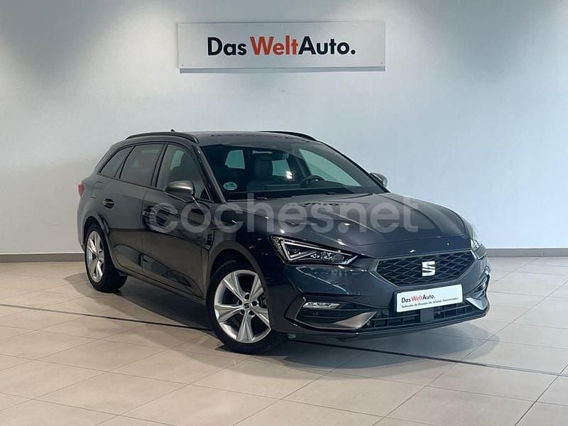 Usado Seat Leon FR 150 CV (110 kW) 2024 Gris Familiar