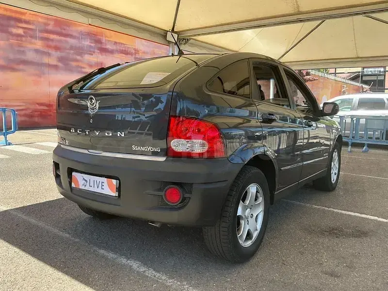 Usado SsangYong Actyon Limited 141 CV (103 kW) 2008 Negro SUV
