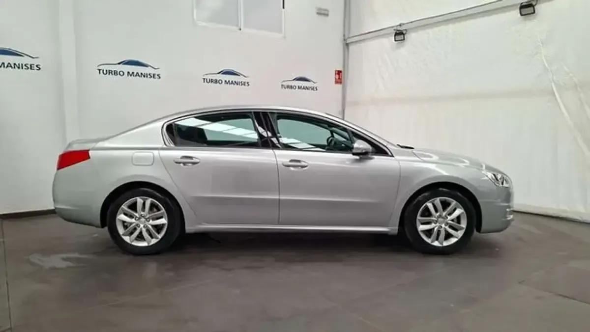 Nuevo Peugeot 508 Active 140 CV (102 kW) 2026 Plateado Berlina