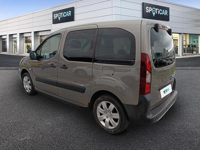 Usado Peugeot Partner Tepee Outdoor 110 CV (80 kW) 2017 Marrón Monovolumen