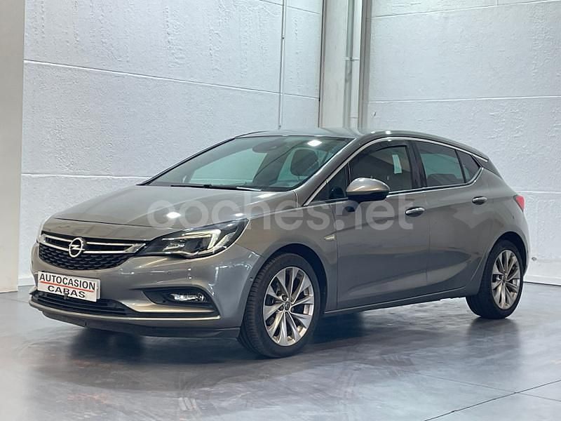 Gris / plata Usado 2016 Opel Astra Dynamic Berlina | 8800 € (Buen precio) - Imagen 1/4