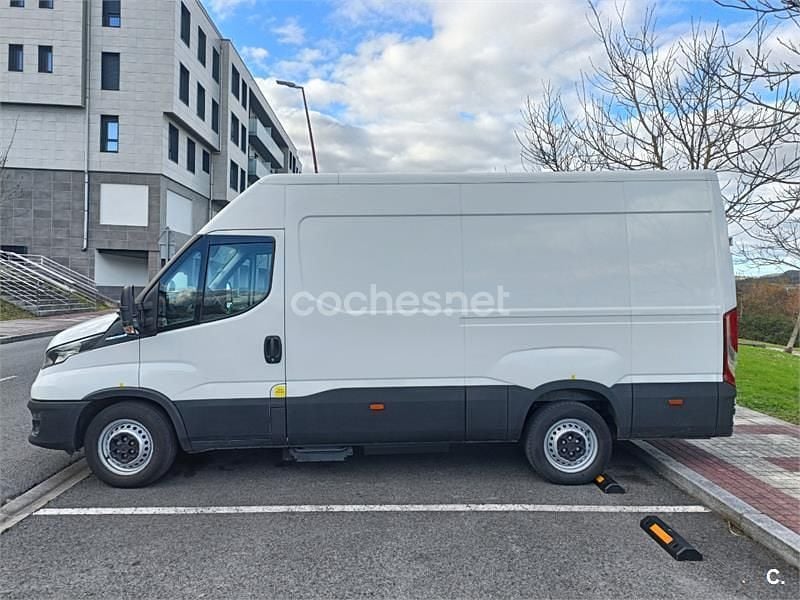 Usado Iveco Daily 136 CV (100 kW) 2012 Blanco Recogida
