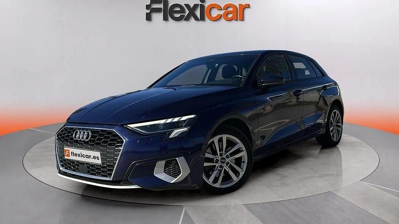 Usado Audi A3 Premium 110 CV (80 kW) 2021 Azul Berlina