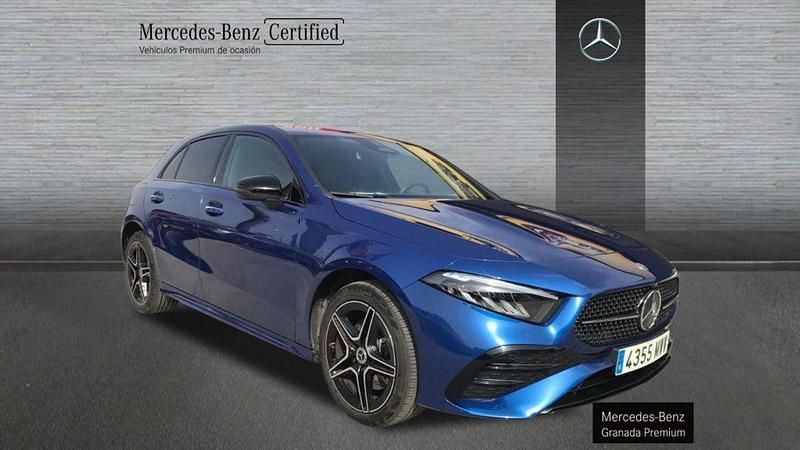 Usado Mercedes A250 163 CV (119 kW) 2024 Azul Berlina