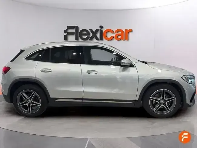 Usado Mercedes GLA200 150 CV (110 kW) 2023 Gris SUV