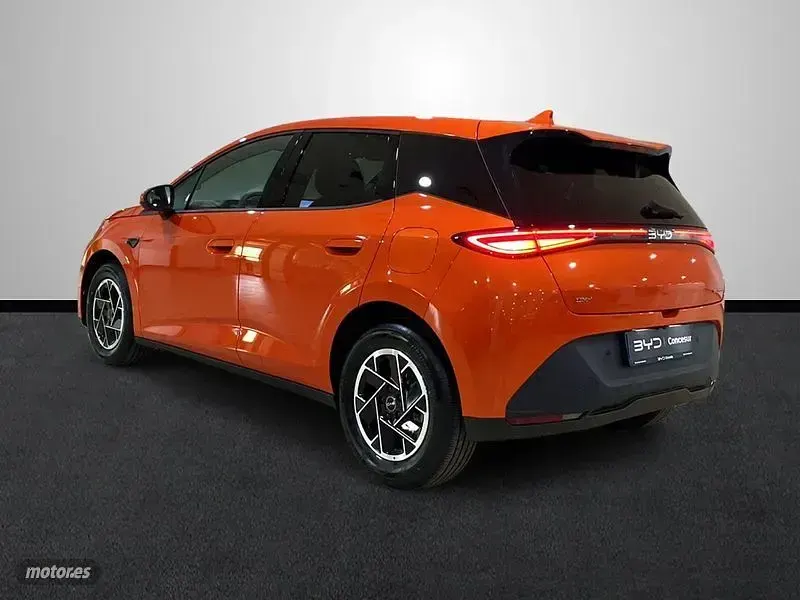 Usado BYD Dolphin Boost 155 kW (212 CV) 2026 Naranja Utilitario