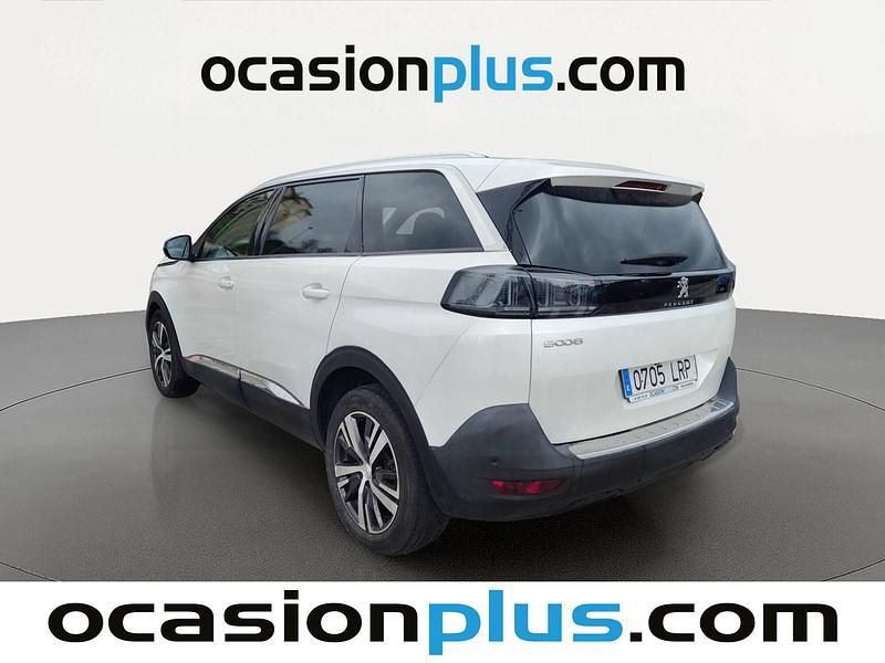 Usado Peugeot 5008 Allure 130 CV (95 kW) 2021 Blanco SUV
