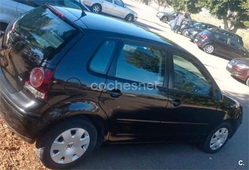 Usado VW Polo Match 70 CV (51 kW) 2006 Negro Berlina