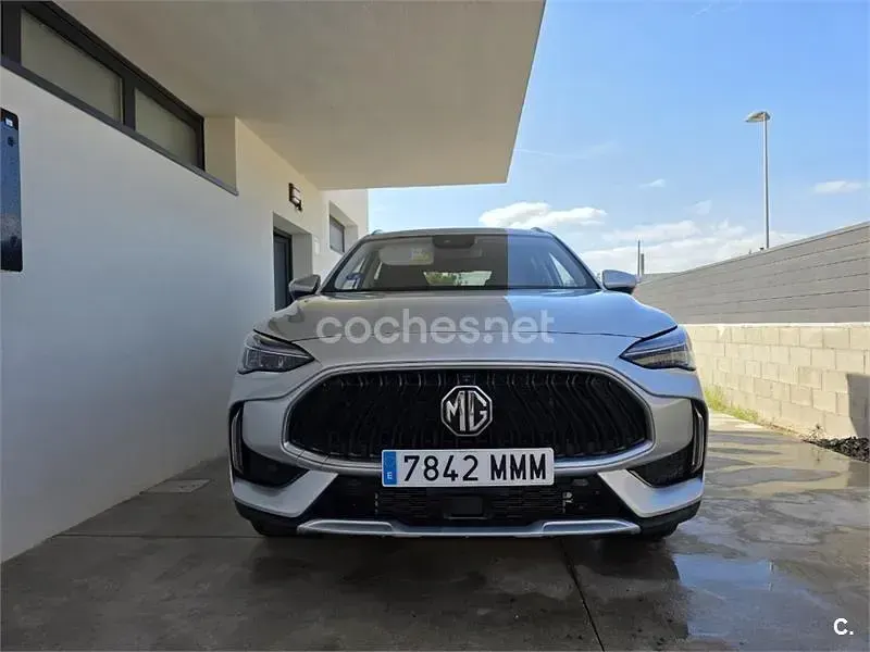 Usado MG EHS Luxury 258 CV (189 kW) 2024 Gris / plata SUV