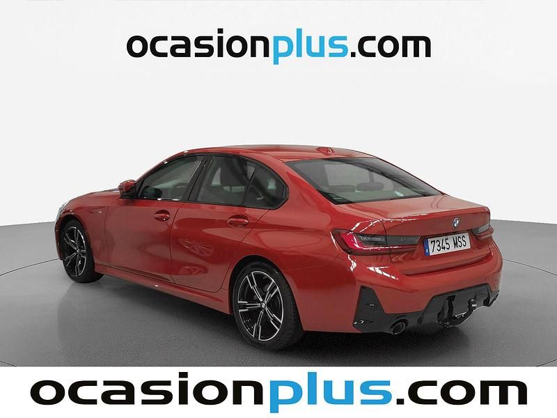 Usado BMW 318 150 CV (110 kW) 2024 Rojo Berlina