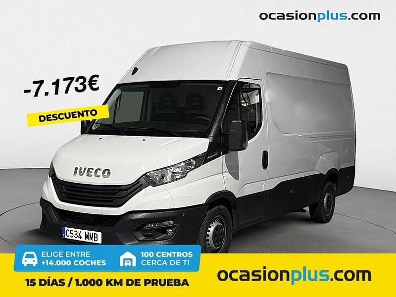 Blanco Usado 2023 Iveco Daily Berlina | 29.700 € (Precio justo) - Imagen 1/4