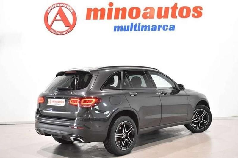 Usado Mercedes GLC300 AMG line 310 CV (228 kW) 2021 Gris SUV