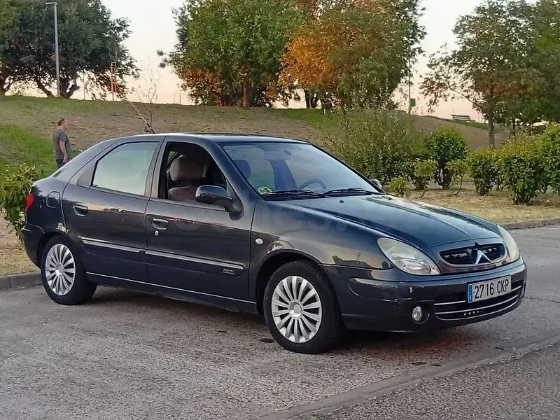 Usado Citroën Xsara 110 CV (80 kW) 2003 Negro Berlina