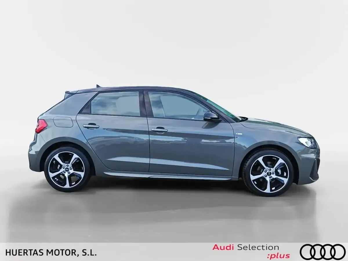 Usado Audi A1 Sportback 116 CV (85 kW) 2025 Gris / plata Utilitario