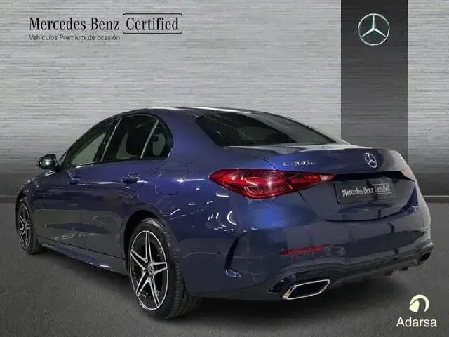 Usado Mercedes C300e 313 CV (230 kW) 2025 Azul sodalita Berlina